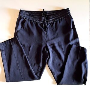 Ann Taylor Navy Blue Cropped Slacks, Size 10, great condition